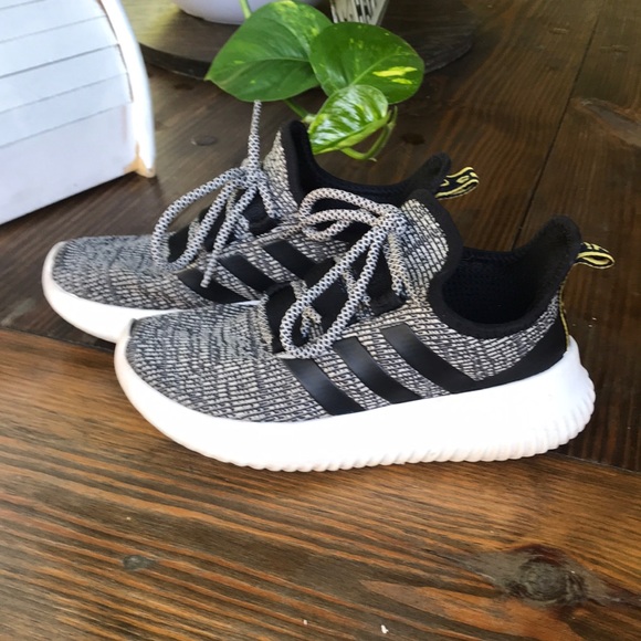 adidas Other - BOYS ADIDAS CLOUDFOAM SIZE 2